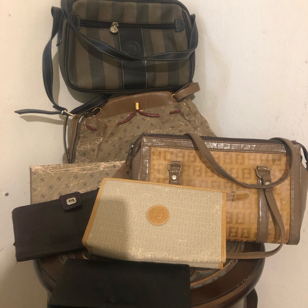 7 piece of vintage bags and wallet